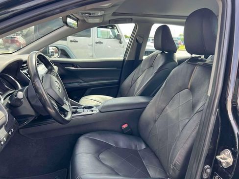 Used 2019 Toyota Camry XLE w/ Carpet Mat Package FWD image 27