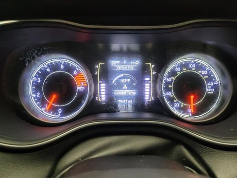 Used 2020 Jeep Cherokee Latitude Plus FWD image 23