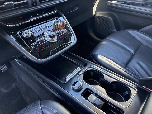 Certified 2020 Lincoln Corsair Standard w/ Premium Package image 25