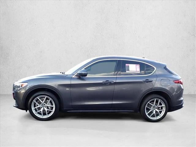 Used 2018 Alfa Romeo Stelvio Ti AWD/4WD image 2
