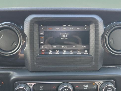 Used 2020 Jeep Wrangler Unlimited Sport image 16