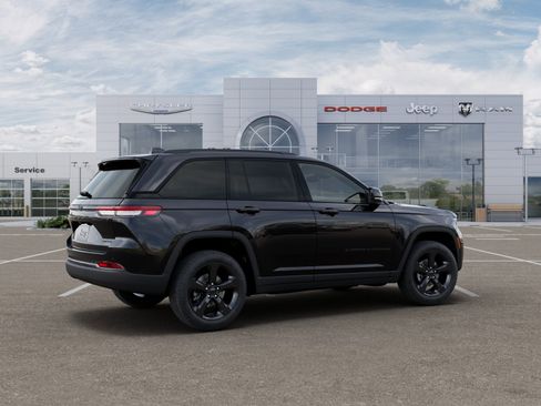 New 2025 Jeep Grand Cherokee Limited image 17