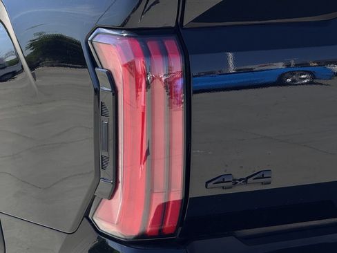 Used 2024 Toyota Tundra Platinum image 11