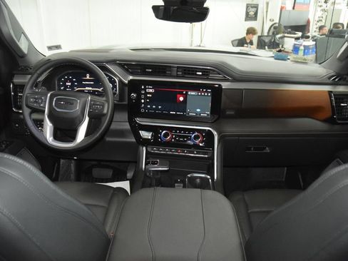 Used 2025 GMC Sierra 1500 Denali w/ Denali Reserve Package AWD/4WD image 32