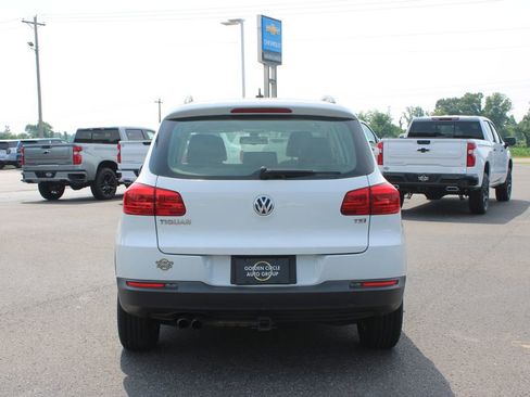 Used 2016 Volkswagen Tiguan S FWD image 8