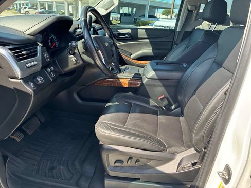 Used 2020 Chevrolet Tahoe Premier w/ RST 6.2L Performance Edition RWD image 24