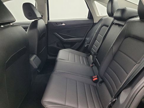 Used 2024 Volkswagen Jetta SE image 18