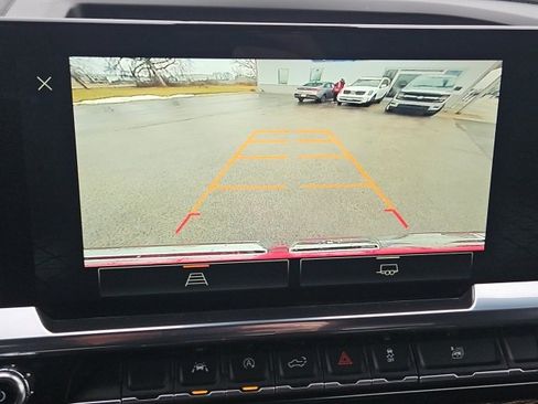 Used 2025 GMC Sierra 1500 Elevation image 27