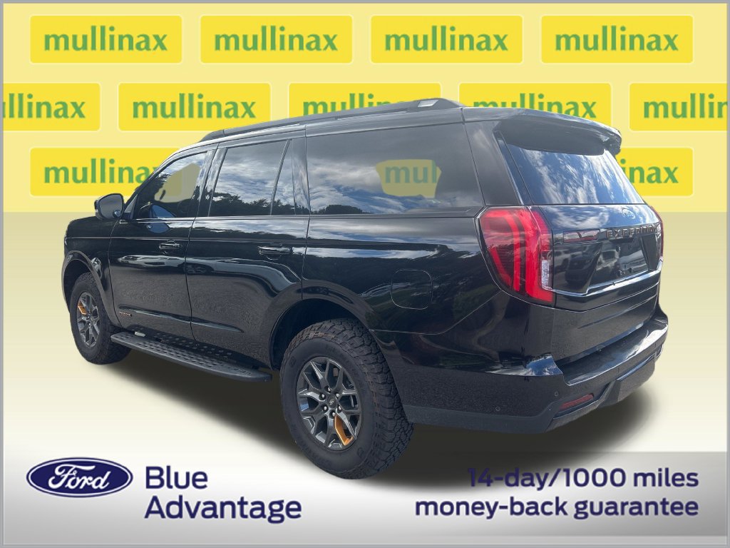 Used 2025 Ford Expedition Tremor AWD/4WD image 3