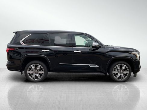 Used 2024 Toyota Sequoia Capstone image 6