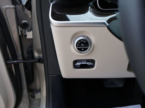 Certified 2023 Mercedes-Benz C 300 4MATIC Sedan image 55