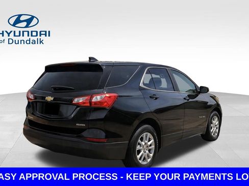 Used 2022 Chevrolet Equinox LS w/ LS Convenience Package AWD/4WD image 2