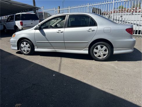Used 2005 Toyota Corolla S image 4