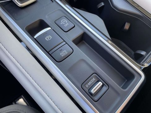 New 2026 Nissan Pathfinder SL image 20