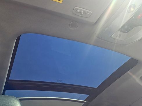 Used 2015 Volvo XC60 T5 Premier w/ Proximity Package FWD image 23