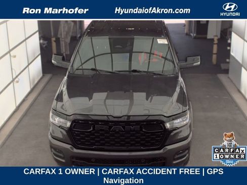 Used 2025 RAM 1500 Big Horn AWD/4WD image 1