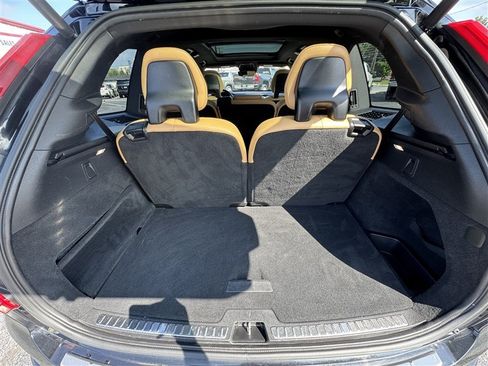Used 2018 Volvo XC90 T6 Momentum w/ Protection Package Premier AWD/4WD image 13