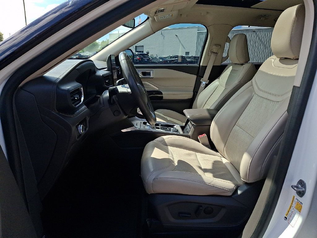 Used 2022 Ford Explorer Platinum w/ Equipment Group 601A AWD/4WD image 15