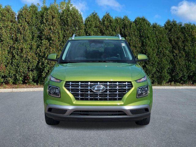 Certified 2024 Hyundai Venue SEL FWD image 2