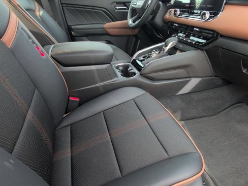 New 2026 GMC Canyon AT4 AWD/4WD image 30