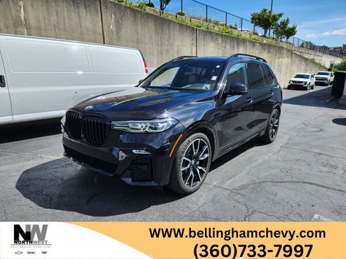 Used 2022 BMW X7 xDrive40i w/ M Sport Package AWD/4WD image 1
