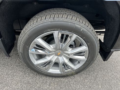 New 2026 Chevrolet Silverado 1500 High Country AWD/4WD image 5