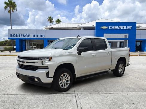 Used 2022 Chevrolet Silverado 1500 RST RWD image 2