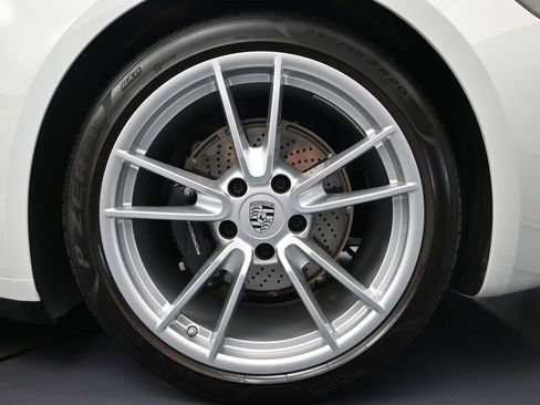 Used 2024 Porsche 911 Carrera image 25