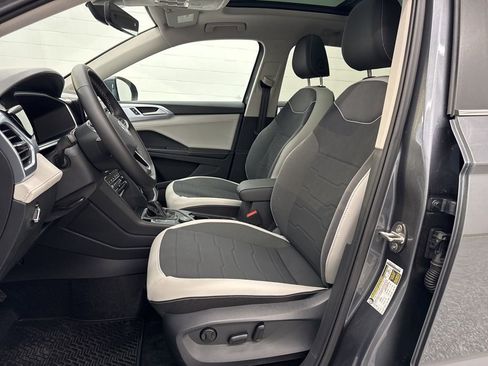 New 2026 Volkswagen Taos SE AWD/4WD image 17