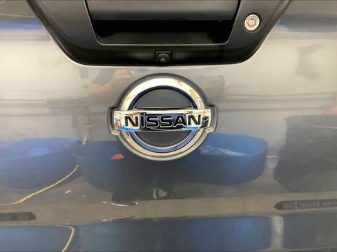 Used 2018 Nissan Titan SV w/ SV Convenience Package AWD/4WD image 31
