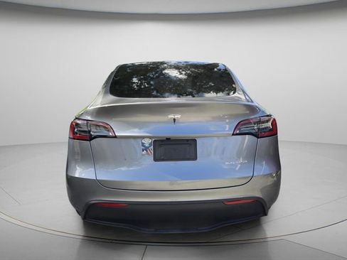 Used 2025 Tesla Model Y Long Range image 5