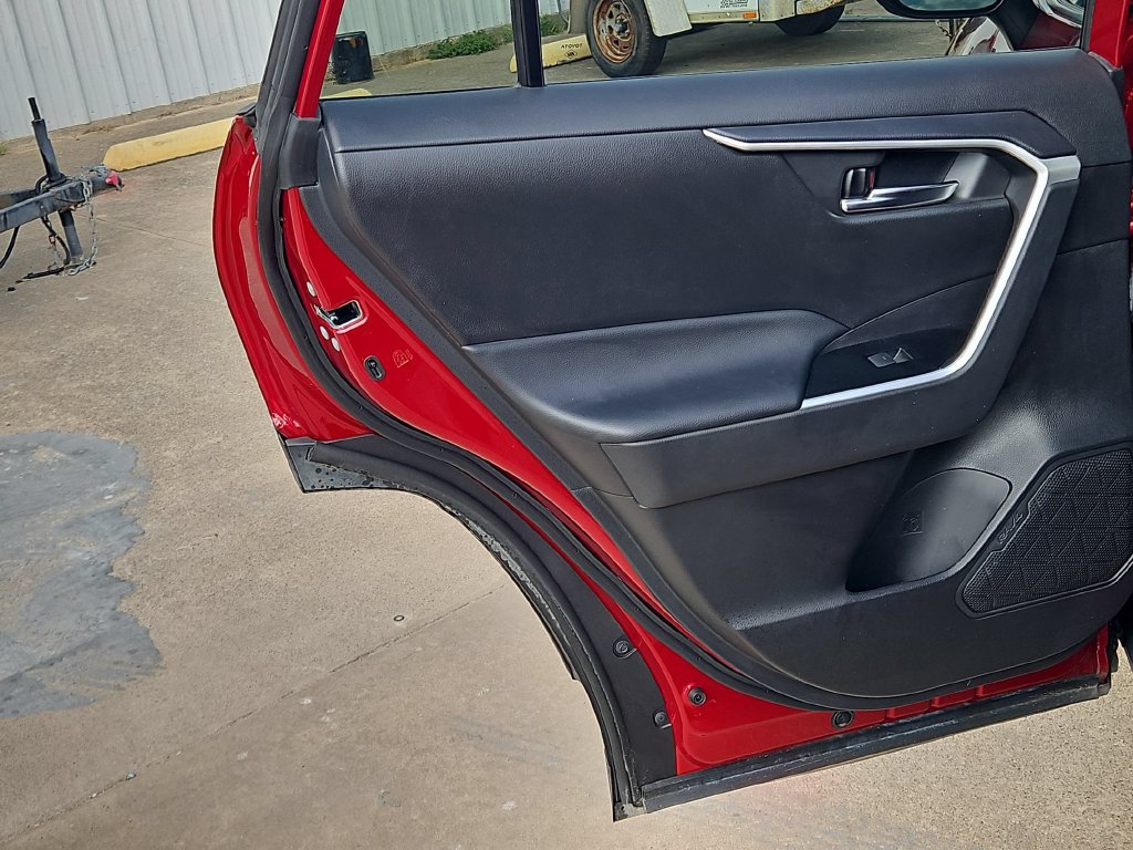 Used 2023 Toyota RAV4 XLE FWD image 18