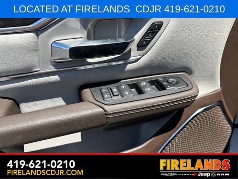 New 2026 RAM 1500 Laramie AWD/4WD image 13