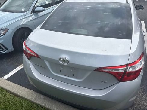Used 2015 Toyota Corolla LE FWD image 12