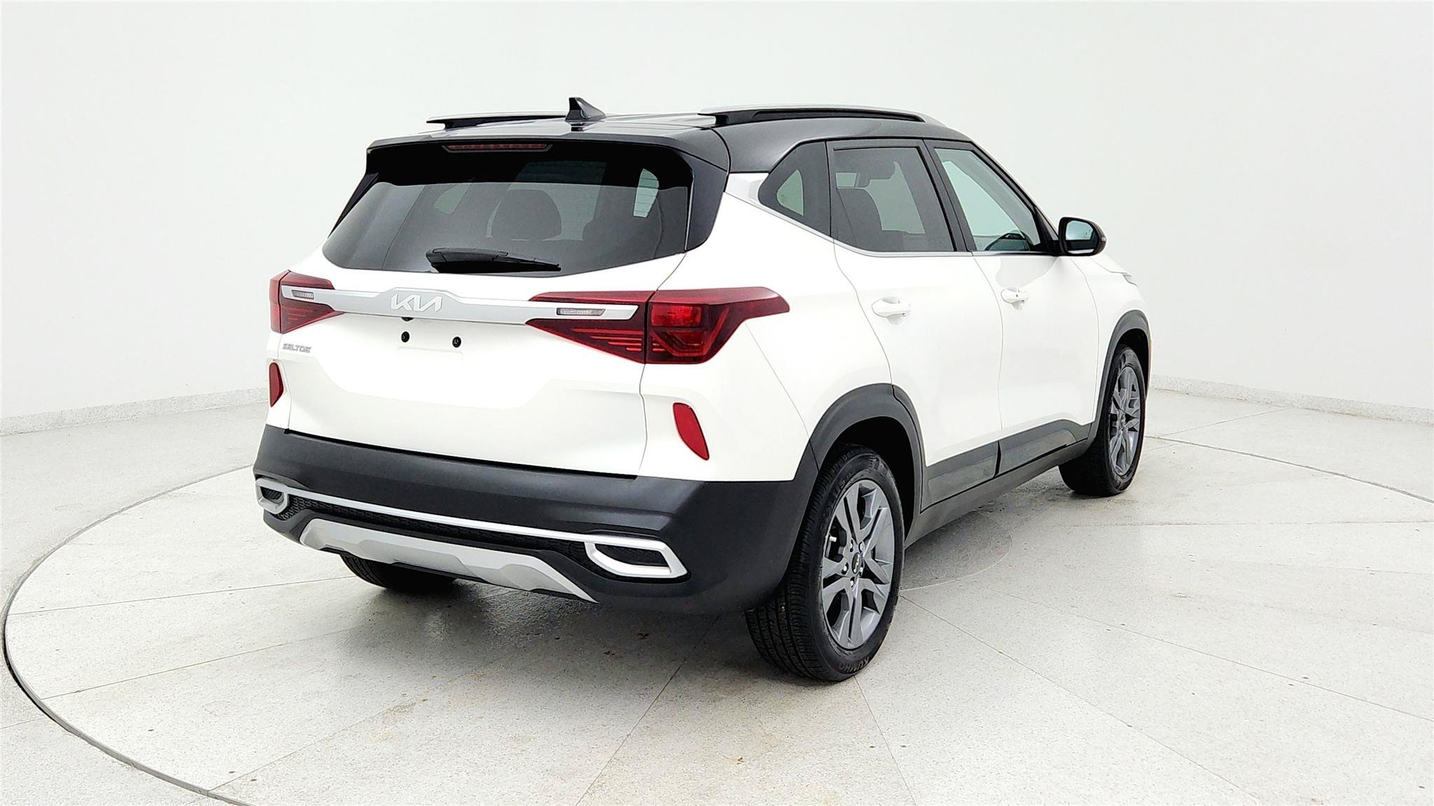Used 2023 Kia Seltos S FWD image 5
