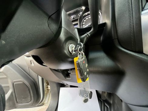 Used 2022 GMC Sierra 2500 SLE image 39