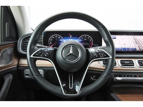 Used 2024 Mercedes-Benz GLE 350 4MATIC image 15