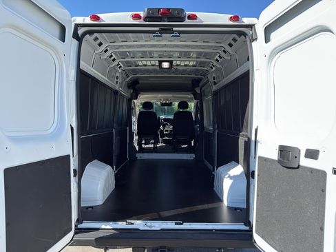 New 2026 RAM ProMaster 2500 w/ Convenience Group image 32