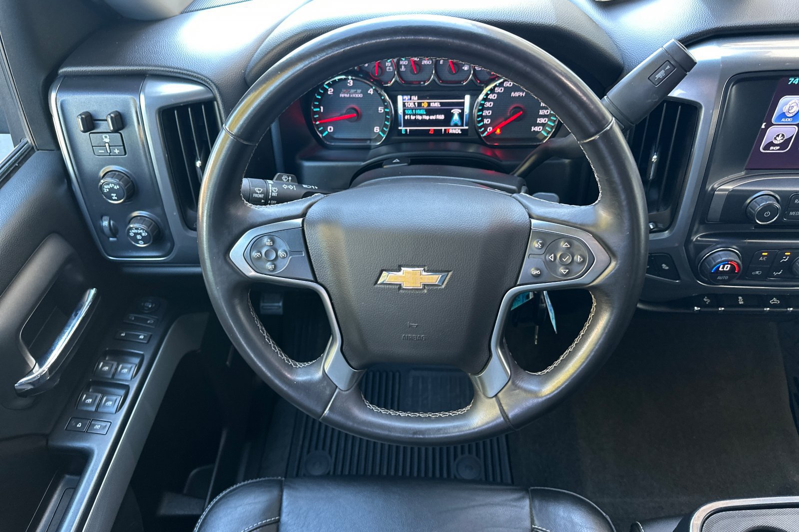 Used 2017 Chevrolet Silverado 1500 LT w/ All Star Edition AWD/4WD image 14