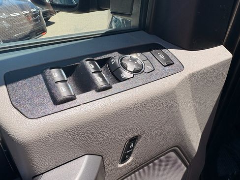 Used 2019 Ford F350 XLT w/ XLT Premium Package AWD/4WD image 14
