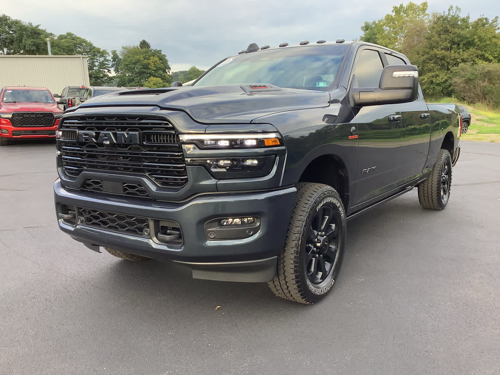 Used 2025 RAM 2500 Laramie AWD/4WD image 7