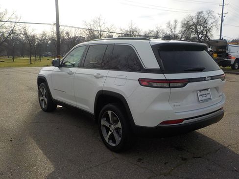 New 2026 Jeep Grand Cherokee Limited image 10