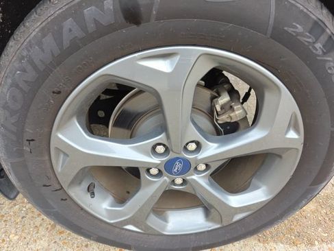 Used 2025 Ford Escape ST-Line FWD image 13