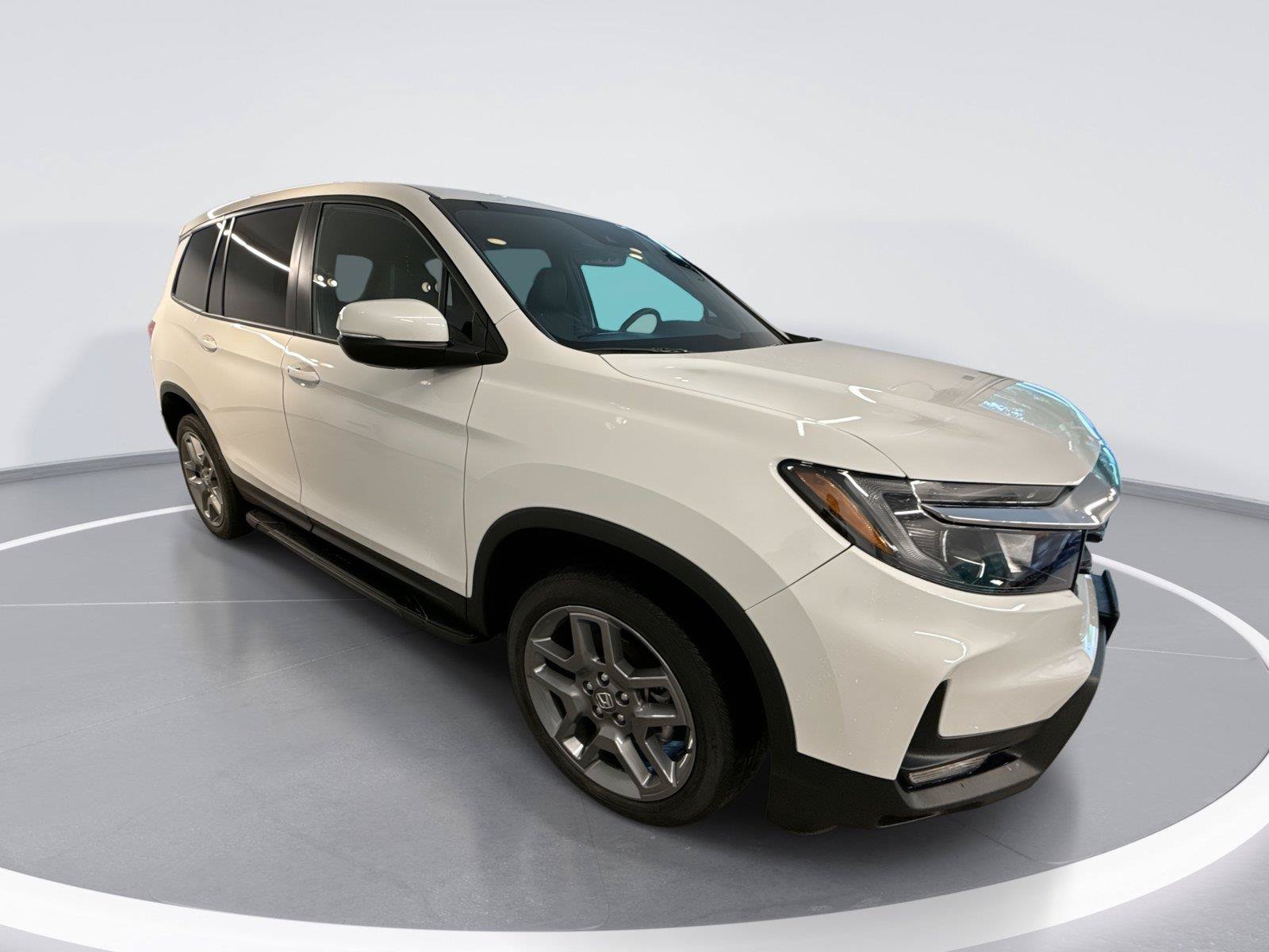 Used 2023 Honda Passport EX-L image 1