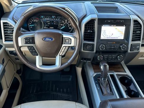 Used 2019 Ford F150 Lariat image 14