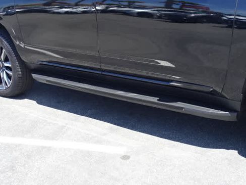 Used 2022 Cadillac Escalade ESV Sport AWD/4WD image 8