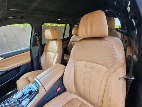 Used 2019 BMW X7 xDrive50i w/ M Sport Package image 6