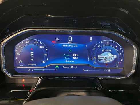 Used 2023 Chevrolet Silverado 1500 RST w/ Convenience Package II image 6