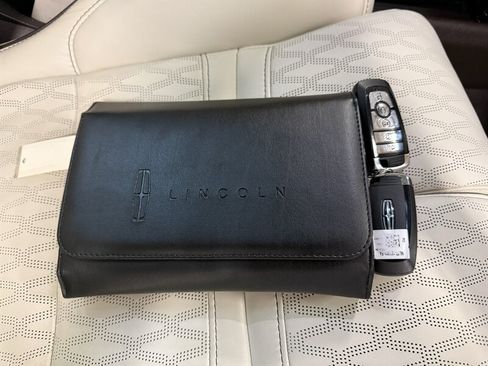 Used 2022 Lincoln Navigator Black Label AWD/4WD image 38