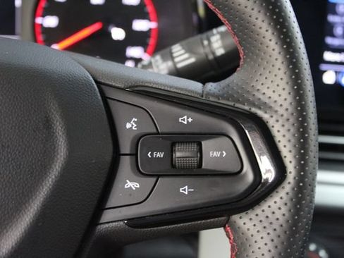 Used 2024 Chevrolet Trax RS w/ Driver Confidence Package FWD image 17